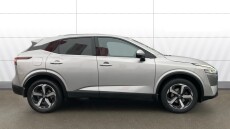 Nissan Qashqai 1.3 DiG-T MH N-Connecta 5dr Petrol Hatchback